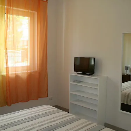 Business Lounge Apartment